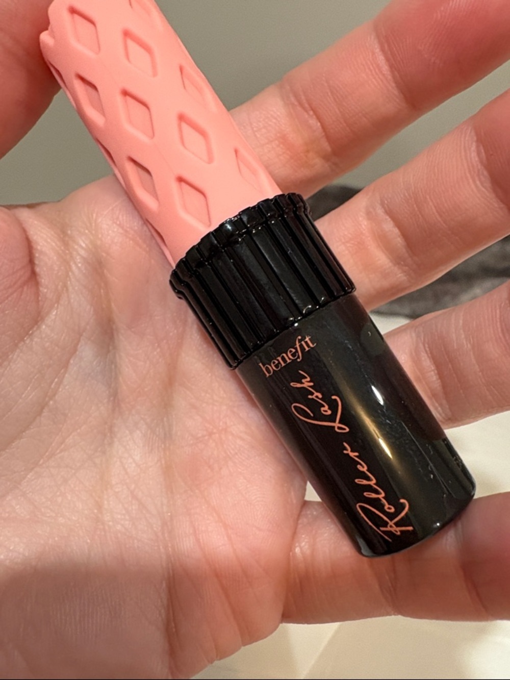 5/$60 Benefit Roller Lash Mini Black Mascara NEW UNUSED - Picture 4 of 5